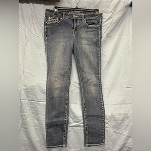 Antique Rivet size 32